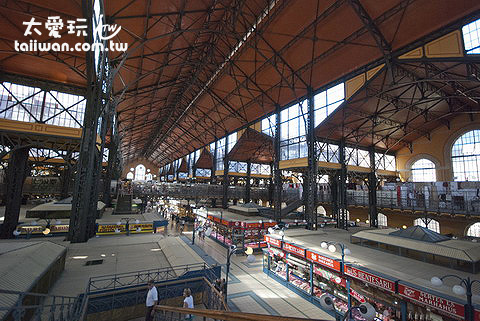 布達佩斯最大的市場Central Market Hall 布達佩斯最大的市場Central Market Hall