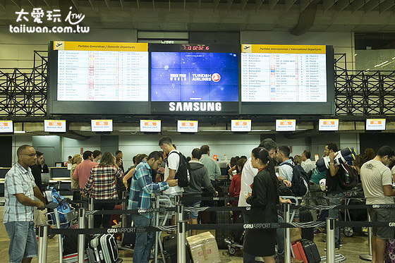 搭飛機去伊瓜蘇囉 搭飛機去伊瓜蘇囉