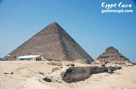 胡夫(Khufu)金字塔是最大的一座 胡夫(Khufu)金字塔是最大的一座