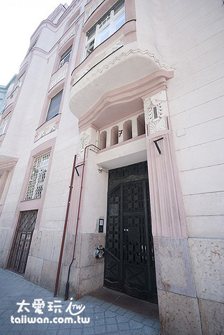 Budapest Guest Room是在一棟百年的老公寓