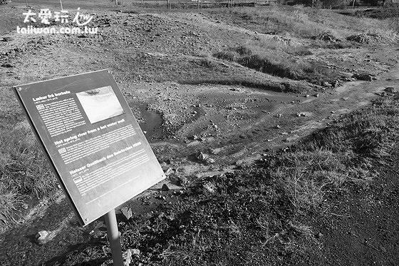 Geothermal park地熱公園的溫泉小溪 Geothermal park地熱公園的溫泉小溪