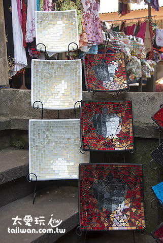 烏布市場販賣各種藝術品
