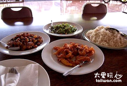 飯店供應的中餐