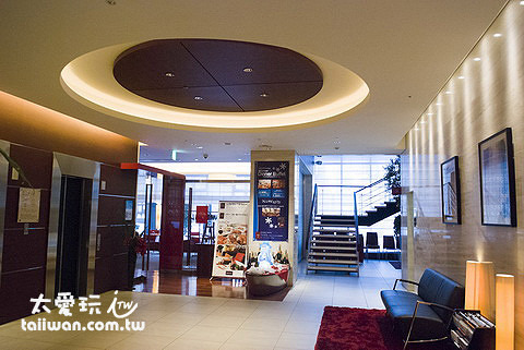 札幌水星饭店Mercure Hotel Sapporo电梯间与餐厅 札幌水星饭店Mercure Hotel Sapporo电梯间与餐厅