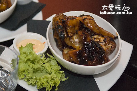 Flame Bar & Grill的兒童雞翅餐 Flame Bar & Grill的兒童雞翅餐