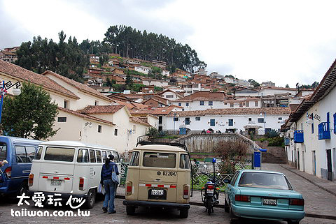 Koyllur Hostel附近街景