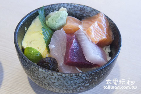 躼腳日式料理生魚片丼