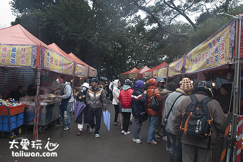 假日山上也有賣小吃