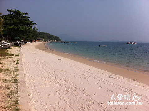 西北邊的Ao Noina海灘 西北邊的Ao Noina海灘